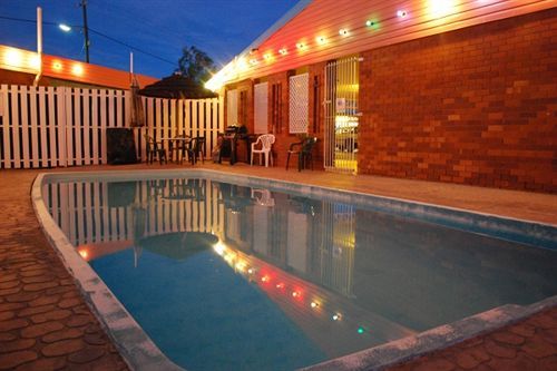 Abajaz Motel-Central-King Bed-Shaded Parking Longreach Exterior photo